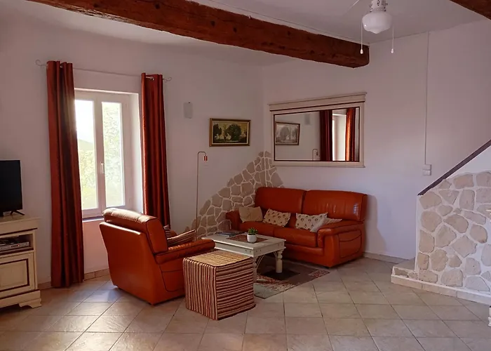 La Maison Des Vendangeurs A بيت للعطل Puisserguier