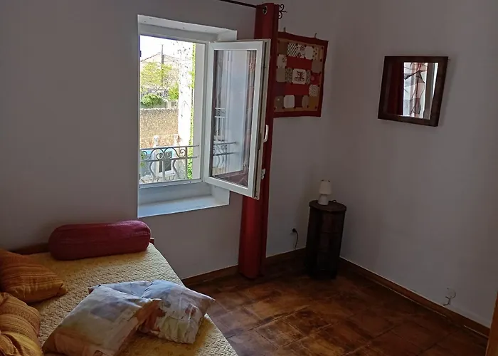 La Maison Des Vendangeurs A بيت للعطل