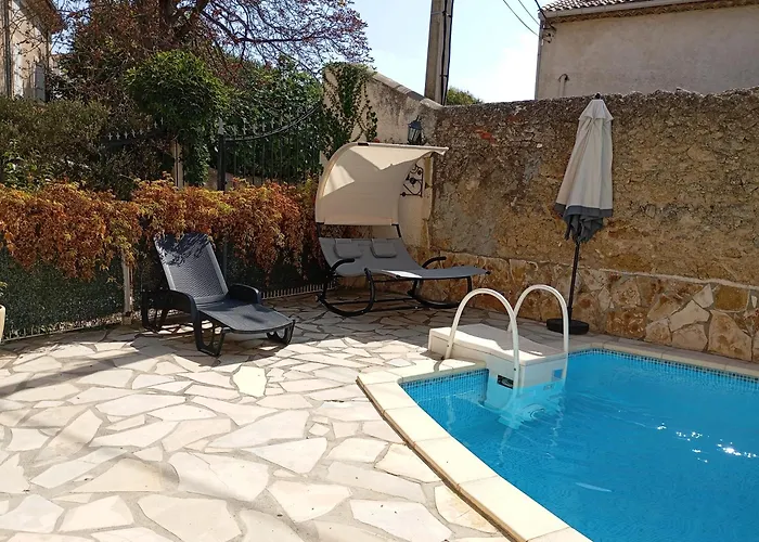 La Maison Des Vendangeurs A *